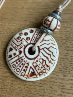 ブレスレット アフリカ カラフル ドット柄 貝 ハンドメイド - メルカリ