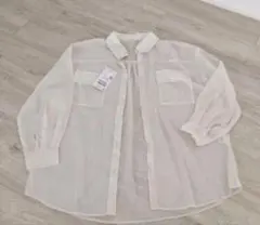 【新品】ハニーズ♡　ブラウス シャツ ポケット付シアーシャツ　アイボリー　Sのサムネイル