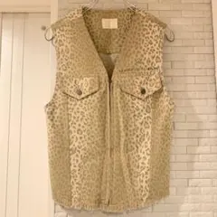 伊太利屋　ヒョウ柄　ジップアップベスト　サファリのサムネイル