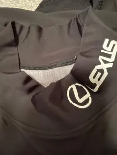 E*i様 アンダーアーマー　ハイネック　インナーシャツ　メタルMD