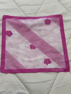 【Hanae Mori】ハンカチ 和柄 ピンク系 41.5cm