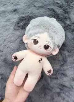 俳優 コンユ ぬいぐるみ 20cm - メルカリ