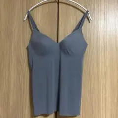 UNIQLO エアリズムシームレスVネックブラキャミソール