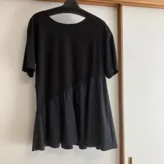 フレアシルエット ブラック Tシャツ