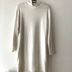 中古　ユニクロ タートルネック ワンピース　ホワイトSサイズ