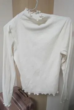 しまむら　長袖シャツ　白