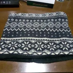 幾何学模様 フリース ネックウォーマー