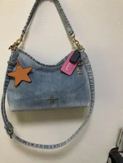 週末値下げコーチローレルショルダーバックラブドデニム可愛いチャーム付き新品限定品