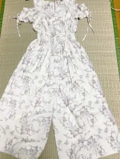 シュープリームララ　オールインワン　花柄　値下げのサムネイル