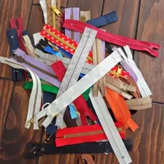 ①ファスナー 50本＋オマケ