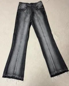 「韓国君様」ZARA グレー ブーツカットデニム