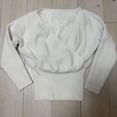 ホワイトリブ編みラップセーター