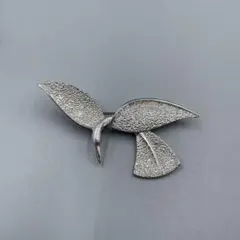 227ヴィンテージ 金属　鳥型 ブローチ