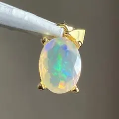 オパールのペンダントトップ260406
