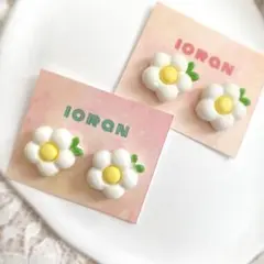 白いお花✳︎ハンドメイドピアス✳︎イヤリング