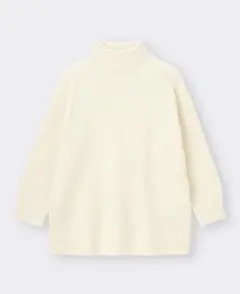 GU パフィータッチオーバーサイズハイネックセーター　オフホワイト　XL