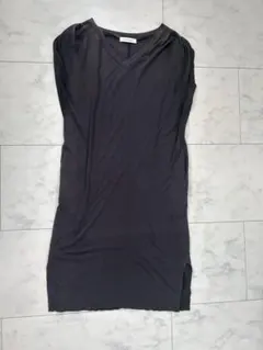AZUL BY MOUSSY ノースリーブ Vネック ひざ丈ワンピースのサムネイル
