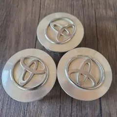 トヨタ純正センターキャップ 3個セット