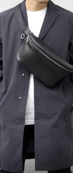 新品未使用　ボディバック　ウエストポーチ　大きめサイズ