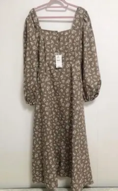 レトロガール　花柄ロングワンピース