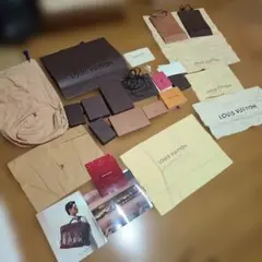 Louis Vuitton ショップ袋 箱 まとめ売り 袋×30 箱×10 - メルカリ