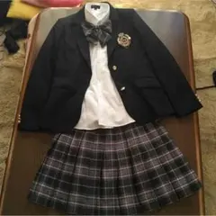 期間限定‼️美品女の子用 スーツ上下です。大幅値下げしました(*ˊૢᵕˋૢ*)