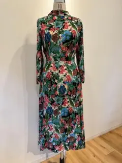 [美品]ZARA 背中あきリボン フラワープリントワンピース