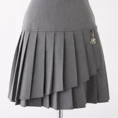 niceclaup チャーム付き イレヘムプリーツスカート ナイスクラップ