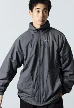 oakley ナイロンジャケット