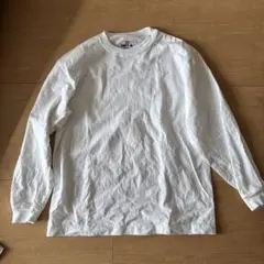 白 長袖カットソー