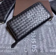 イントレチャート ラウンド ファスナー 美品‼️