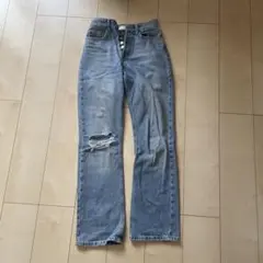 H&M ストレートデニム ダメージ加工 ライトブルーのサムネイル