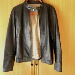 Item thumbnail for item 8af3b57d-a5a5-4d3d-9e38-b506508318fc