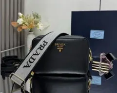 PRADA ショルダーバッグ ブラックのサムネイル