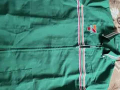 7-Eleven 制服 緑色 ストライプデザイン