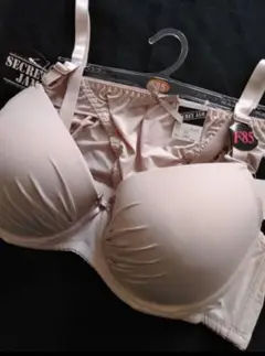 【アヤ＠シャイニー様】新品　2点セット（F85）