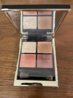 スック シグニチャー カラー アイズ 04 純撫子 SUMINADESHIKO