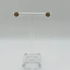フラワーモチーフ ピアス ゴールドカラー　 ラインストーン 華やか 上品 小ぶり