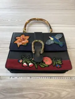 刺繍デザイン ショルダーバッグ バンブーハンドル