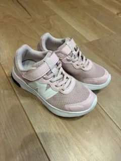 ニューバランス　スニーカー