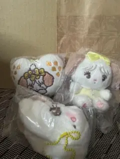 mikko charactersガチャガチャ　ぬいぐるみ　マスコット