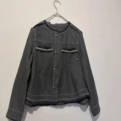 Zelal Sportsダークグレー デニム系ノーカラージャケット　パール付のサムネイル