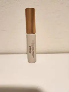 ETVOS　ミネラルトリートメントリキッドコンシーラー　ライトベージュ