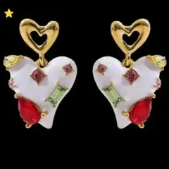 ハート型カラフルピアス　カジュアル　エレガント　個性的　フェミニン　ガーリー