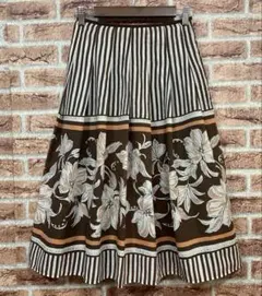 ピノーレ PINORE 花柄 フレアースカート 茶系 ラメスカート