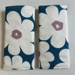 北欧風大きめ花柄ターコイズ　ハンドメイドエルゴよだれカバー