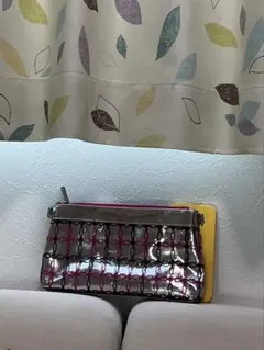 お得 pola 비매품 新品 メタリック ショルダーバッグ チェーンストラップ