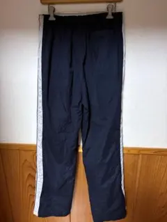 ⑤美品　ReebokLサイズ シャカシャカズボン裏地メッシュ ナイロンパンツ 黒