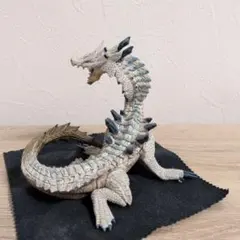 モンハン　ラギアクルス亜種　フィギュア　モンスター図鑑