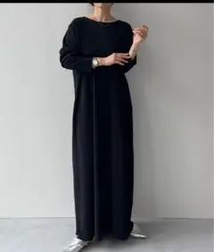 美品wee9s デイリーデイリースーパーストレッチクルーネックプリーツワンピース